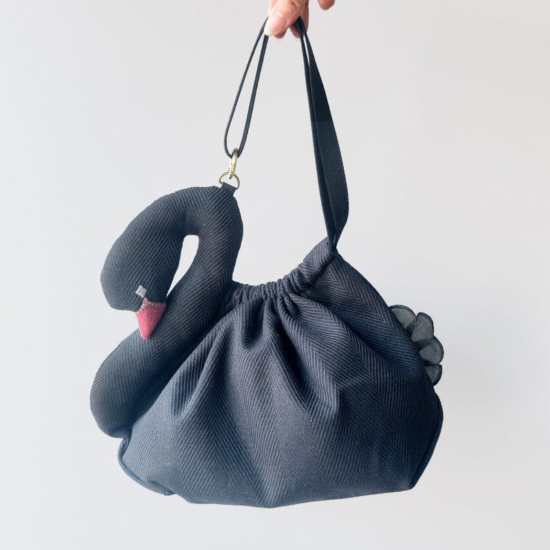 天鹅【 小包M 】黑鸟束口袋手提包 约30日出货 - 手提包/手提袋 - 棉．麻 黑色
