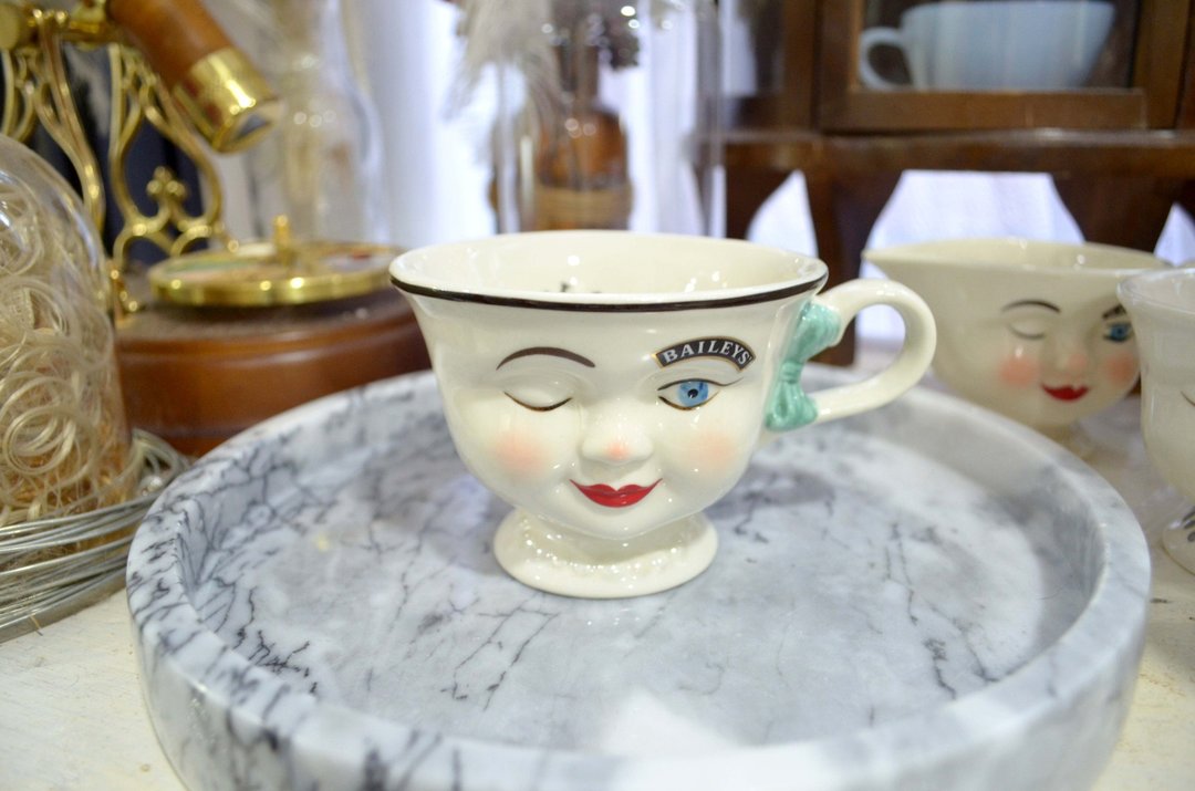 美国中古董90年代立体陶瓷笑脸娃娃茶杯咖啡杯咖啡店家居品味摆设 - 咖啡杯/马克杯 - 陶 白色