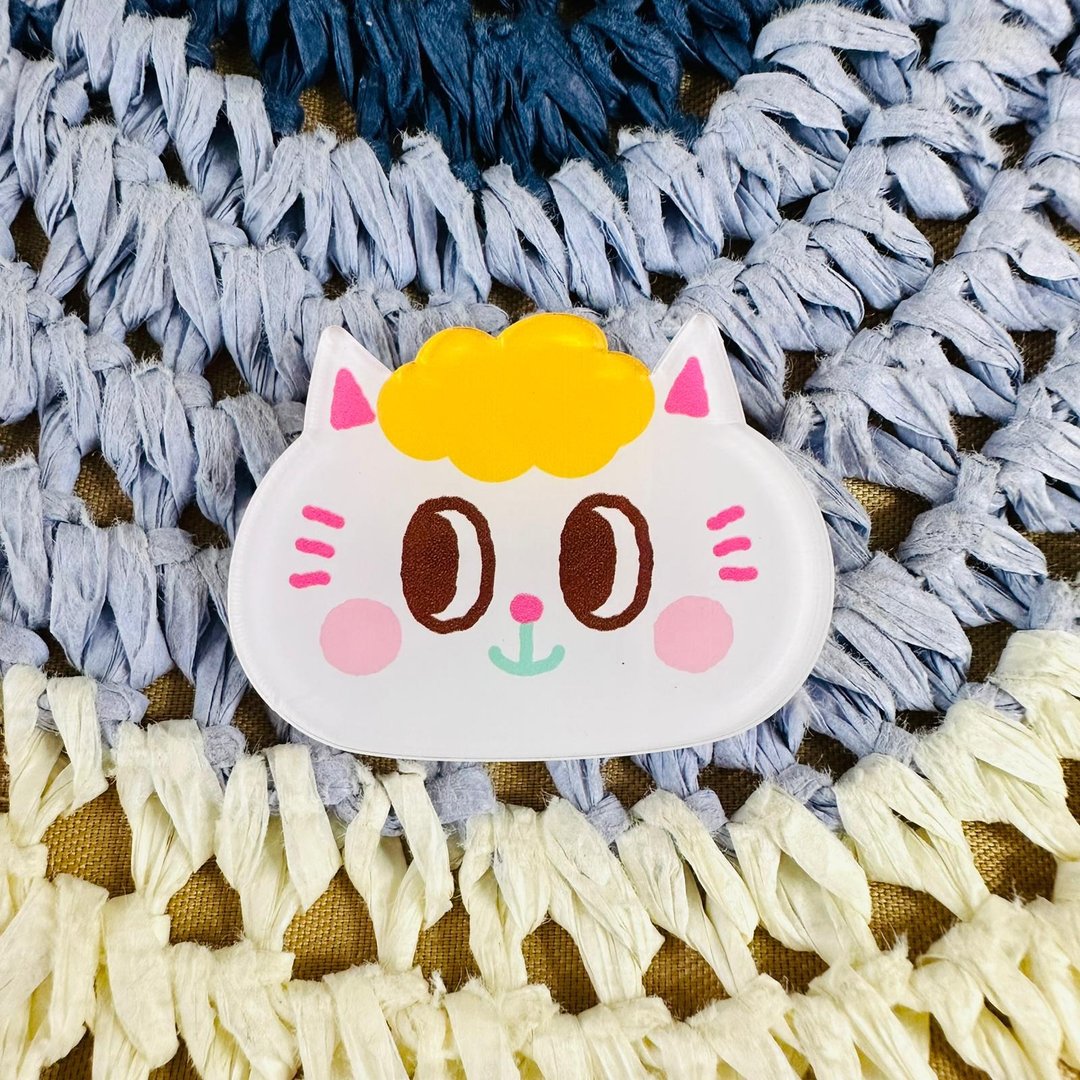 Kingnekosan 压克力造型别针 Kiyo 白猫 - 胸针 - 塑料 白色