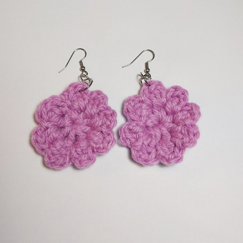Violet Flower Earring Handmade Stainless Wire Hook - 耳环/耳夹 - 其他人造纤维 紫色