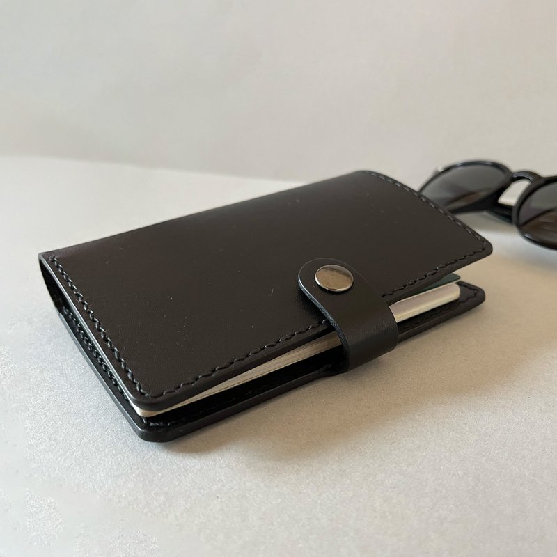 Bambini 皮革护照夹/植鞣皮革护照夹/质感旅行/定制化刻字 - 护照夹/护照套 - 真皮 黑色