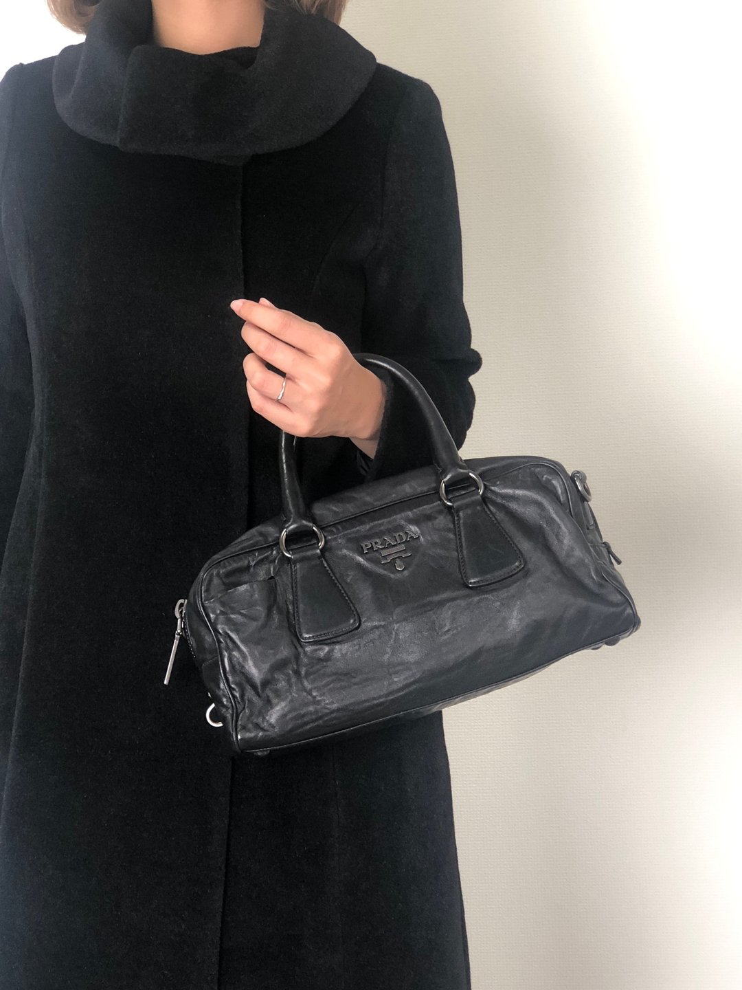 【 日本直送 名牌中古包 】PRADA 普拉达 手提包 黑色 Logo 皮革 迷你波士顿包 vintage 古董 2ces57 - 手提包/手提袋 - 真皮 黑色