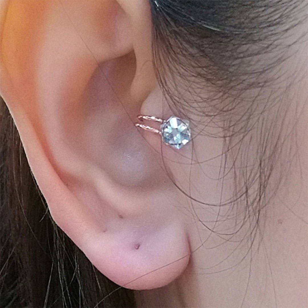 White Crystal Tragus Earring  夾式耳環  耳環  耳骨夾  銀鍍金 - 耳环/耳夹 - 其他金属 银色