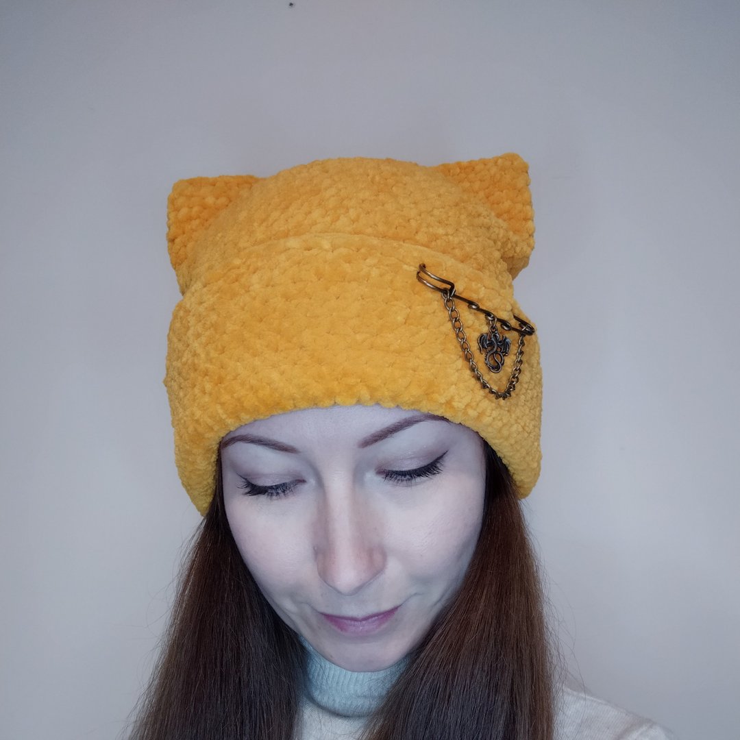 带耳朵的蓬松无檐小便帽。 猫耳朵毛线帽钩针编织。 - 帽子 - 其他材质 橘色