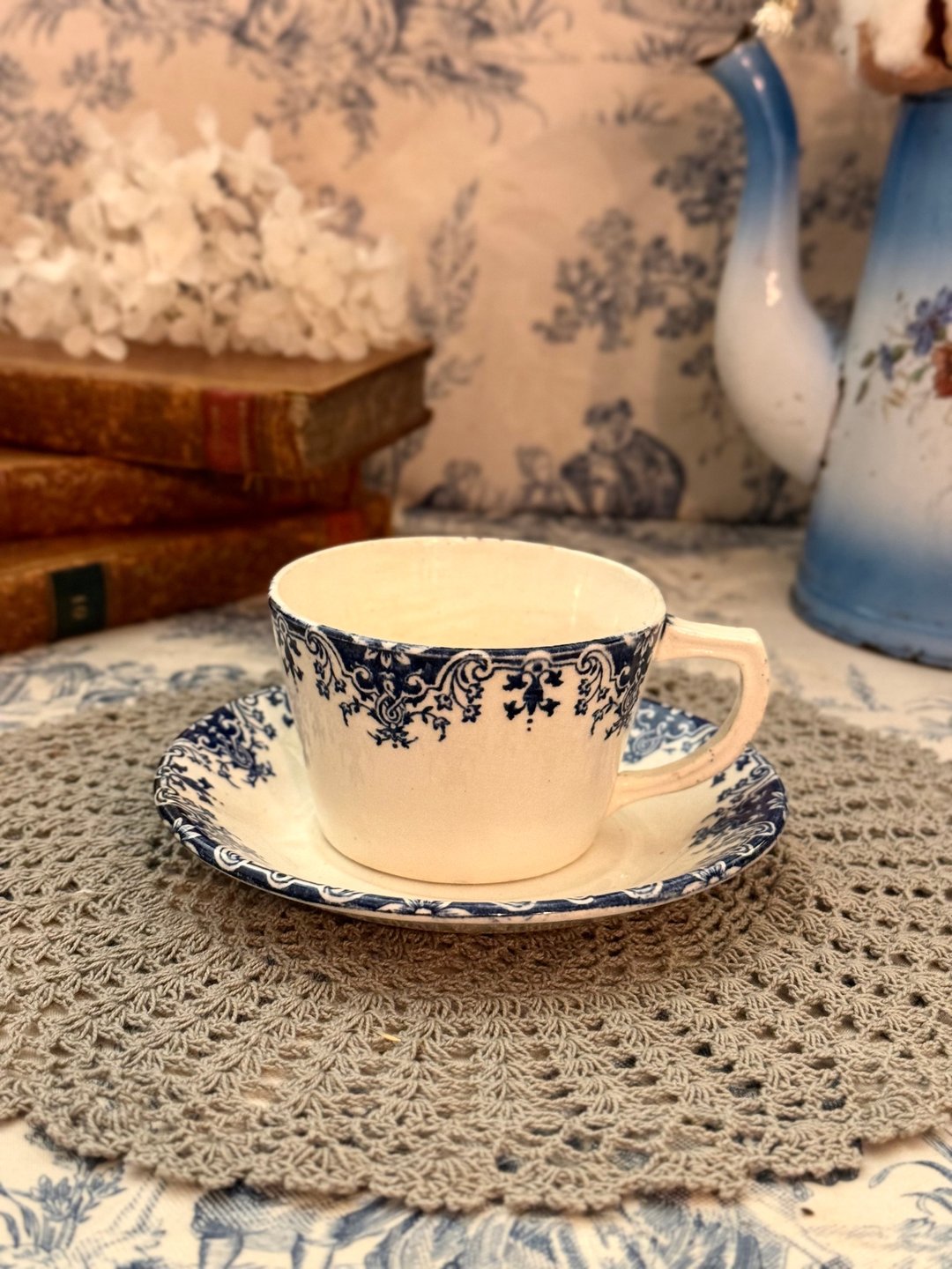 40331-稀有法国古董Longwy 茶杯与茶碟Rouen系列 - 茶具/茶杯 - 瓷 