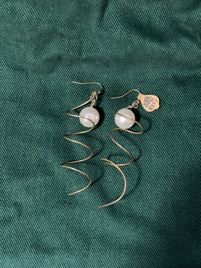 优雅螺旋体 - 耳环/耳夹 - 铜/黄铜 金色