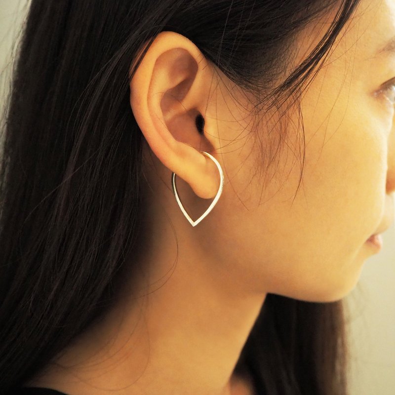 drop earring_水滴形耳骨环 925银 设计师 没耳洞 耳环 耳夹 订制 - 耳环/耳夹 - 银 银色
