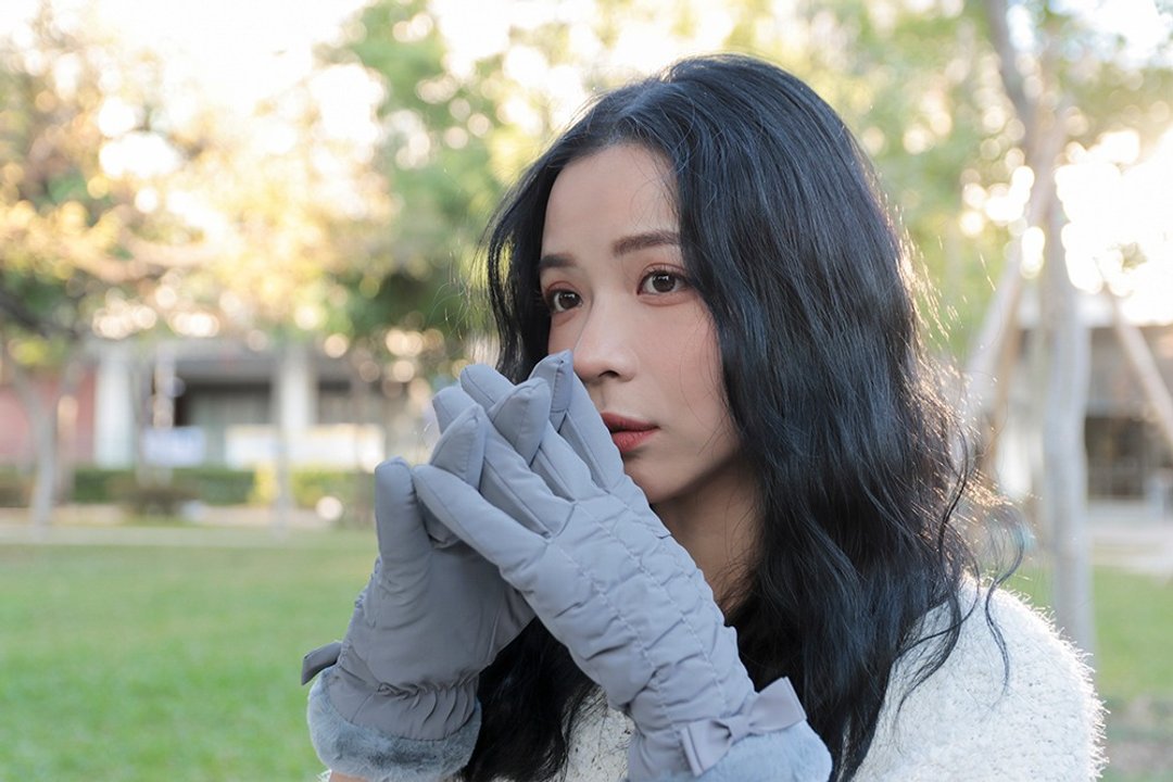 Unni花灿蝶媚(防风.微防水.触屏) 保暖 御寒 绒毛 刷毛 挡风 滑雪 - 手套 - 聚酯纤维 紫色
