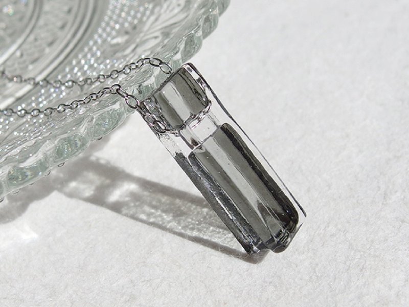 Fashionable glass (smart [mini] [black]) Chain necklace [Cotton string, Silver 925 can be selected] [Made to order] - 项链 - 玻璃 黑色