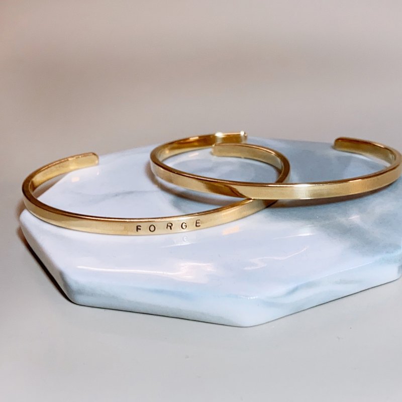 送礼 细致款_祝福 黄铜手环 C型 黄铜 礼物可刻英文名字数字 情侣 - 手链/手环 - 铜/黄铜 金色