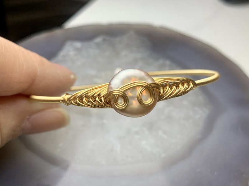 【莫名奇妙杂货店】天然淡水珍珠巴洛克设计手环 - 手链/手环 - 珍珠 白色