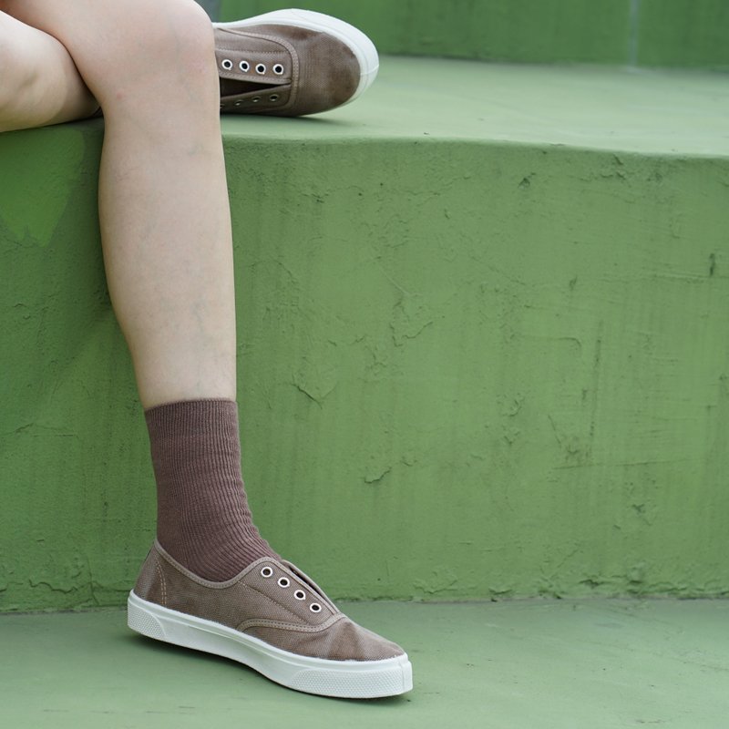 西班牙国民帆布鞋 CIENTA 10777 46 驼色 洗旧布料 大人 - 男款休闲鞋 - 棉．麻 卡其色