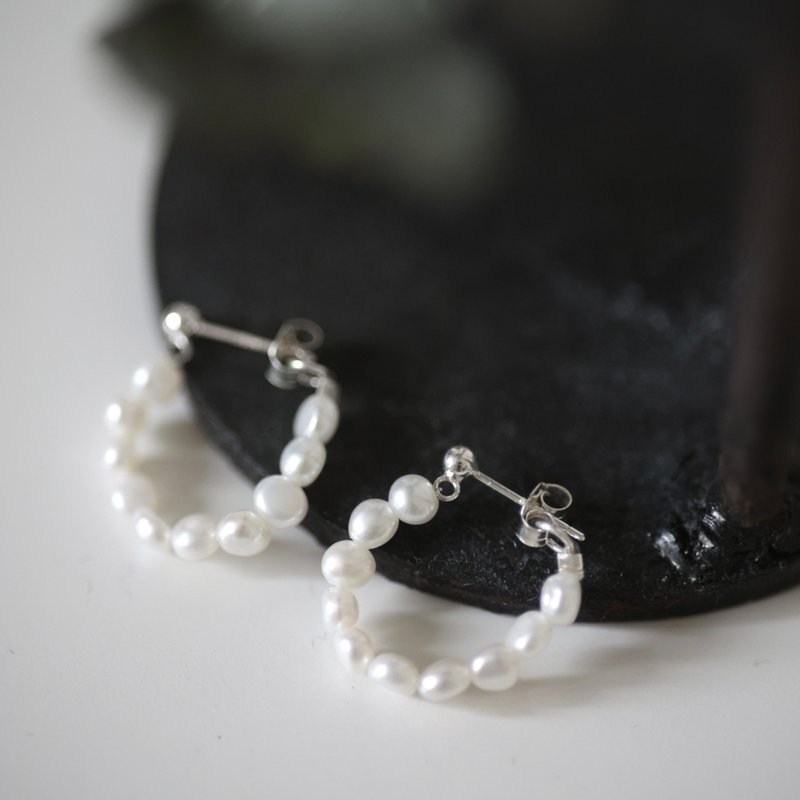 月夜绕耳珍珠纯银耳环 - 耳环/耳夹 - 珍珠 白色