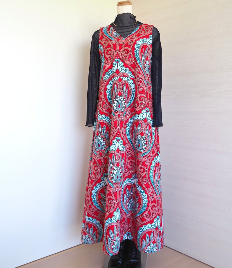 【日本制 手作】附发带 非洲布x长洋装 附口袋 印花洋装 多彩 个性化 独一无二 纯棉洋装 - 洋装/连衣裙 - 棉．麻 红色