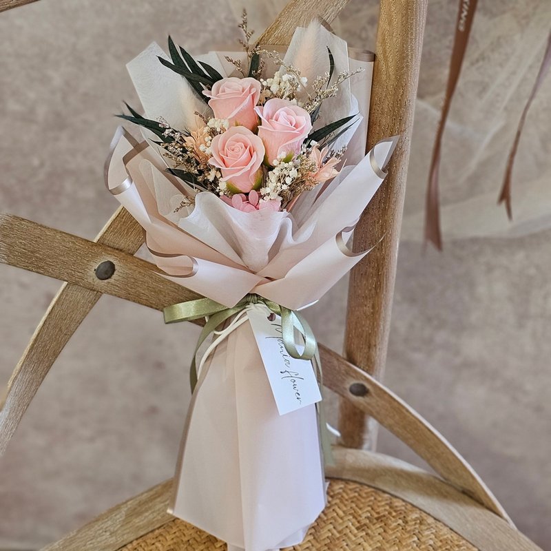3朵粉玫瑰花束 / 香皂花花束 /粉爱你 现货 快速出货 - 干燥花/捧花 - 植物．花 粉红色