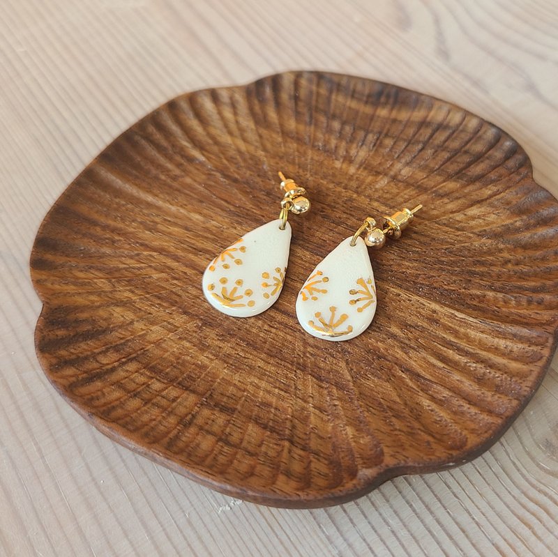 24K纯鎏金白色釉彩耳环 No.2 (水滴形) - 耳环/耳夹 - 瓷 白色