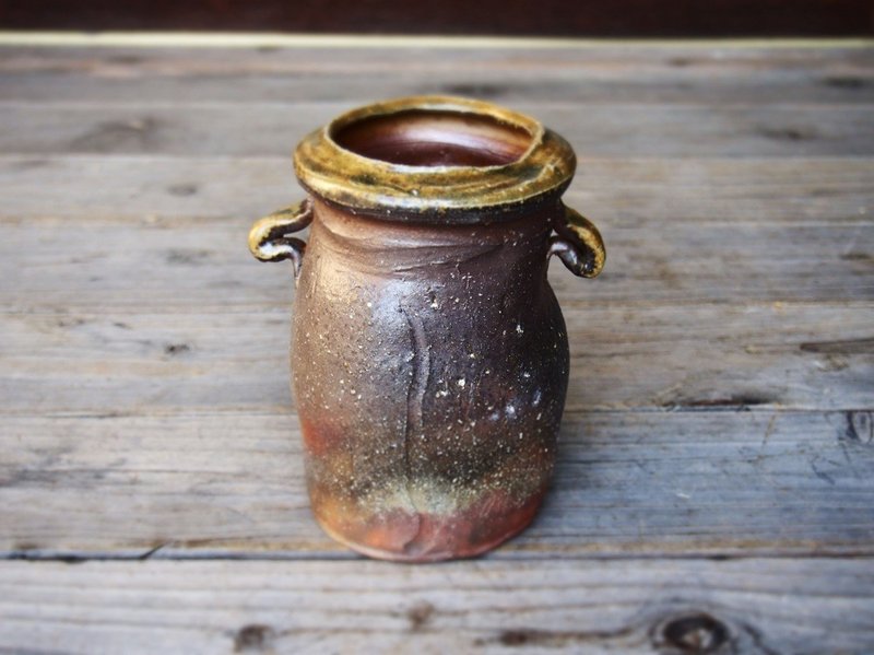 Bizen flower case with ears (with paulownia box) h1-028 - 植栽/盆栽 - 陶 咖啡色