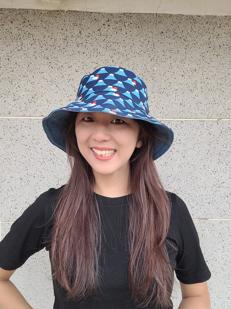 吱吱札札/手工双面渔夫帽-给我满满富士山(蓝) - 帽子 - 棉．麻 蓝色