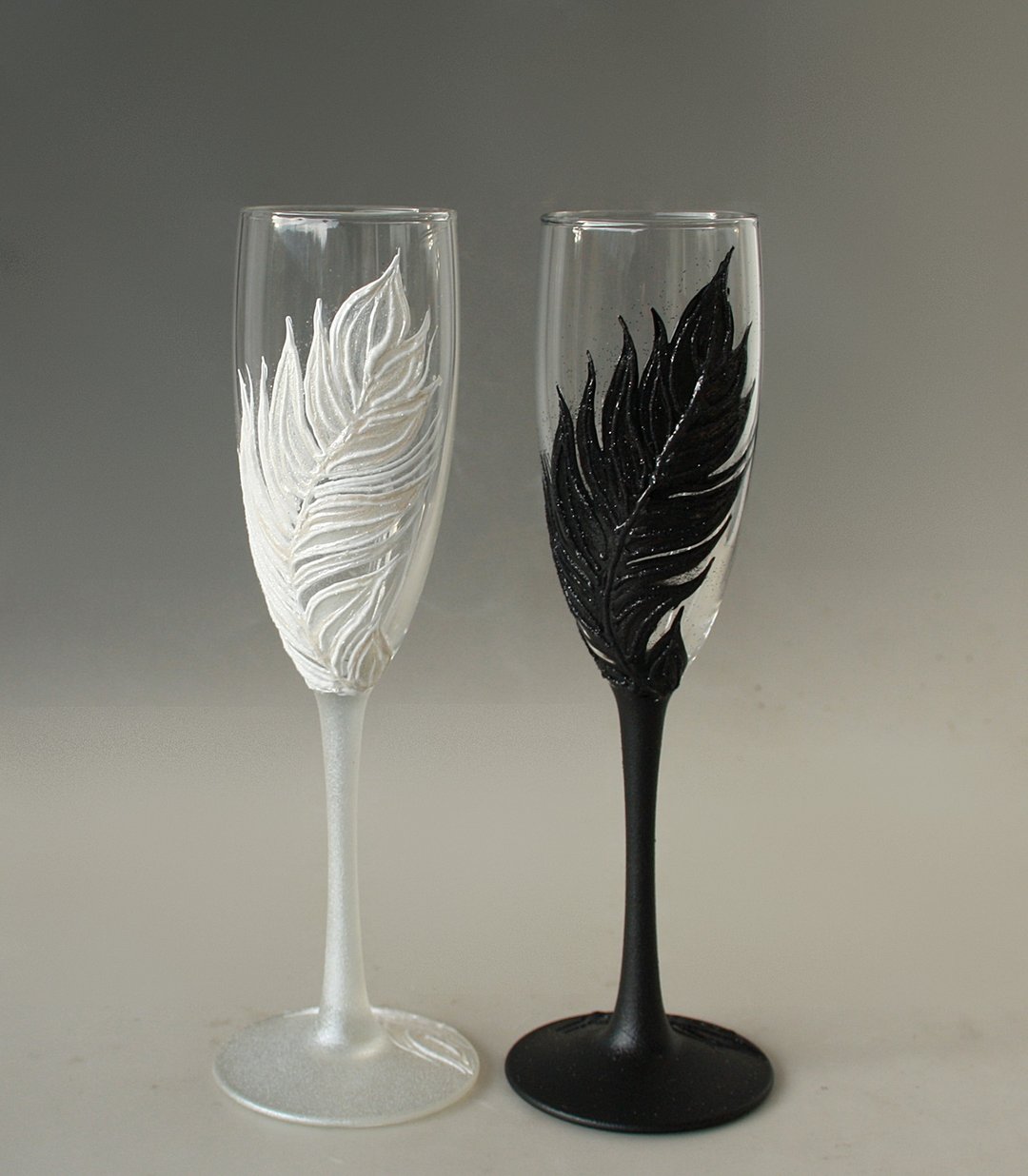 Mr and Mrs Wedding Champagne Glasses Feathers, Hand-painted, set of 2 - 酒杯/酒器 - 玻璃 黑色