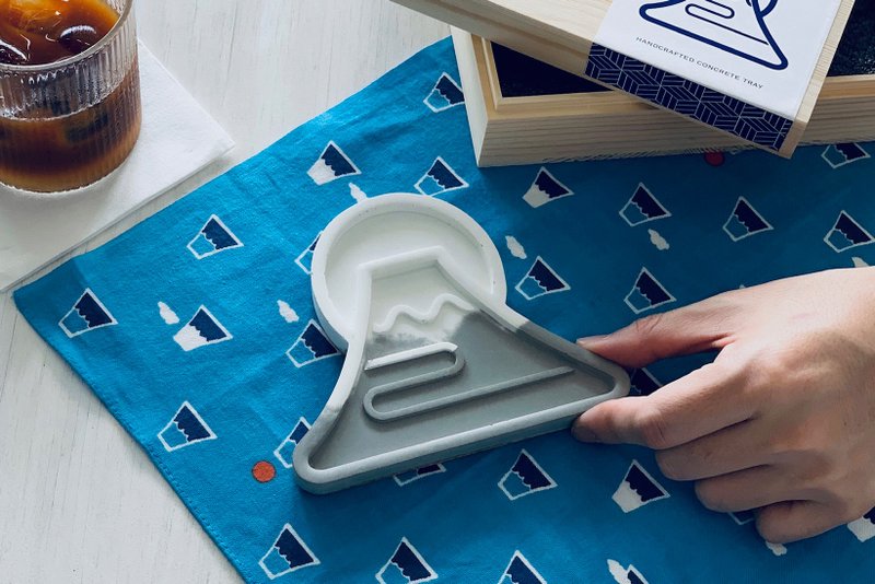 富士山特集 【雪岭富士山置物碟 特集版】 - 收纳用品 - 水泥 灰色