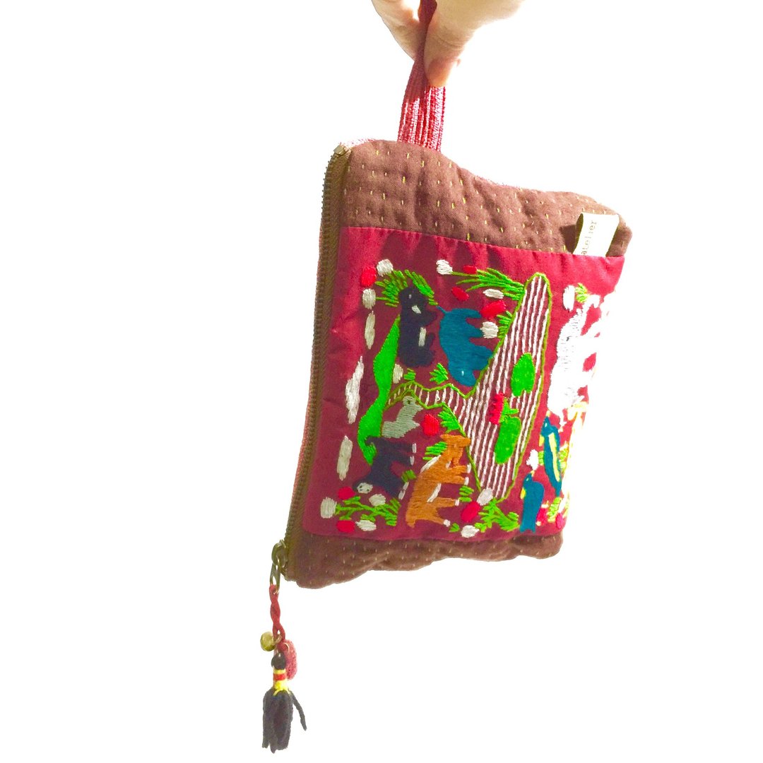 Mon Han Animal Embroidery and Sashimo Pouch A (Pink) - 化妆包/杂物包 - 棉 粉红色