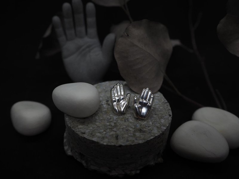 Talk to my Hands - 耳环/耳夹 - 纯银 