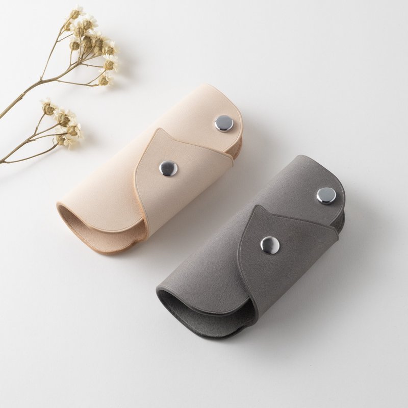 皮革钥匙包- 探头猫- 原创设计- 全手工 植鞣革 牛皮 真皮 - 钥匙链/钥匙包 - 真皮 卡其色