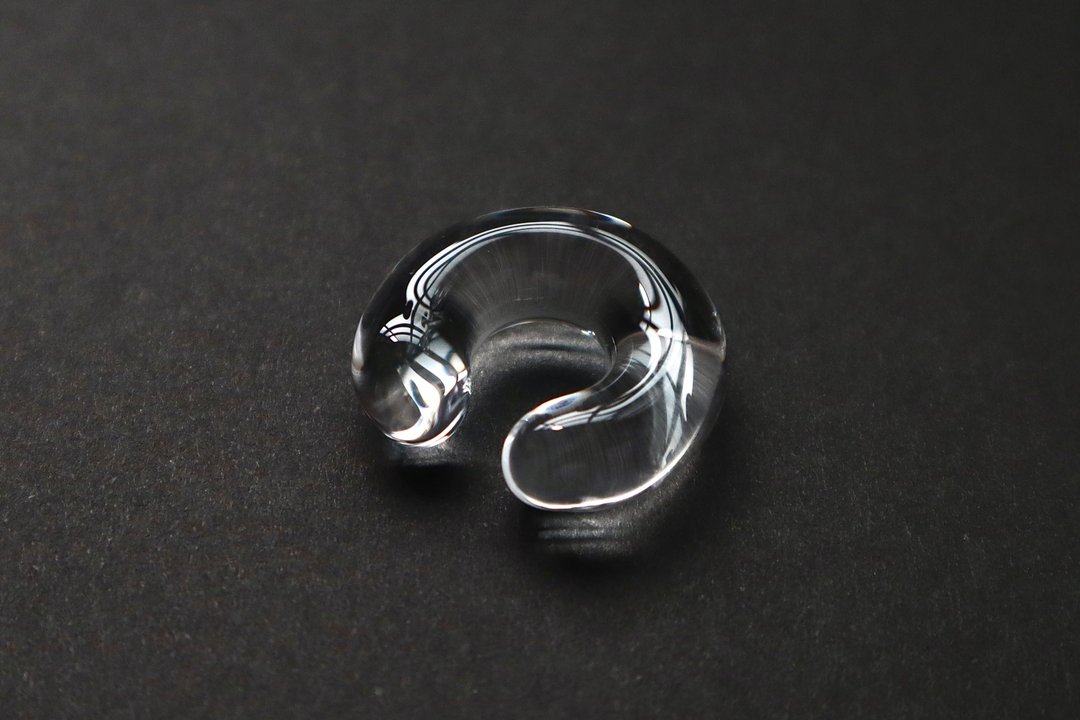 -Flickering- ear cuff 玻璃耳骨夹 - 耳环/耳夹 - 玻璃 透明
