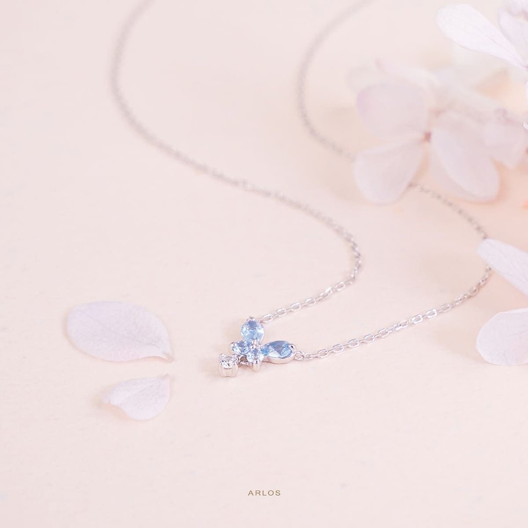 L'amour 气质蝴蝶项链 (白金色) - 项链 - 纯银 