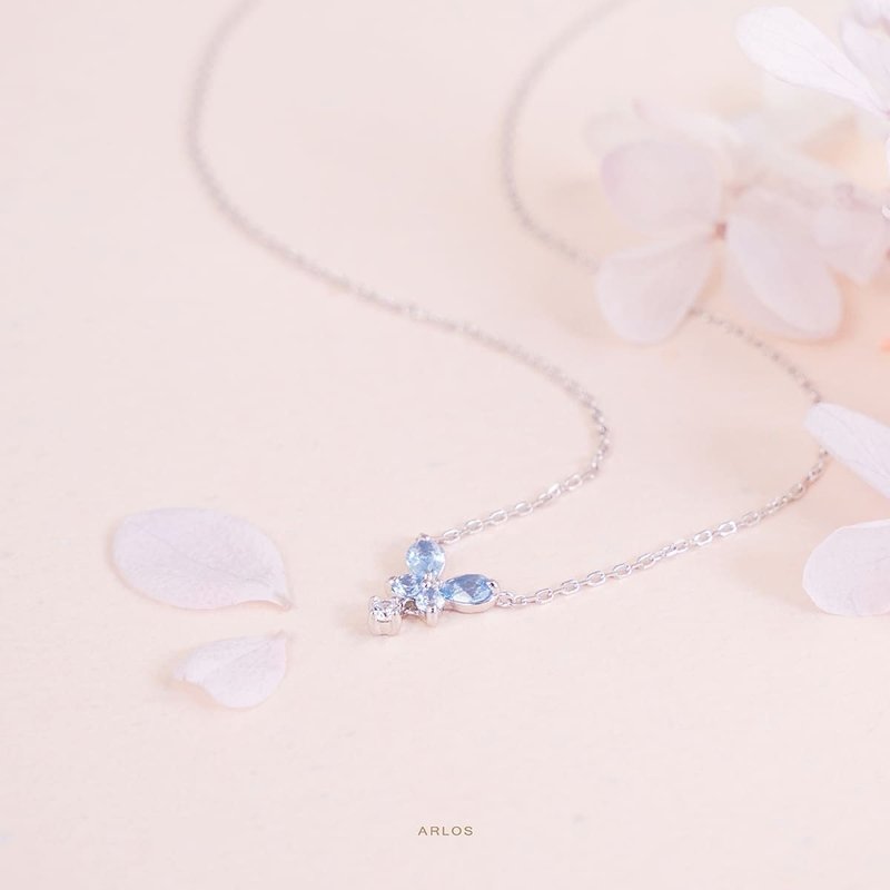 L'amour 气质蝴蝶项链 (白金色) - 项链 - 纯银 