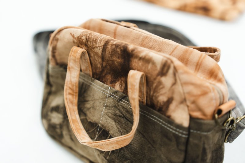 柿染肩包 - 手拿包 - 棉．麻 咖啡色