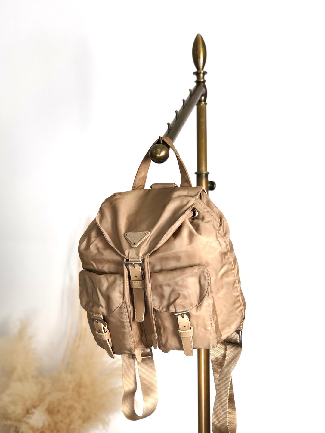 【VintageShop solo 日本直送中古包专卖店】PRADA 普拉达 后背包 米色 三角 Logo 尼龙 双口袋 vintage - 后背包/双肩包 - 尼龙 咖啡色