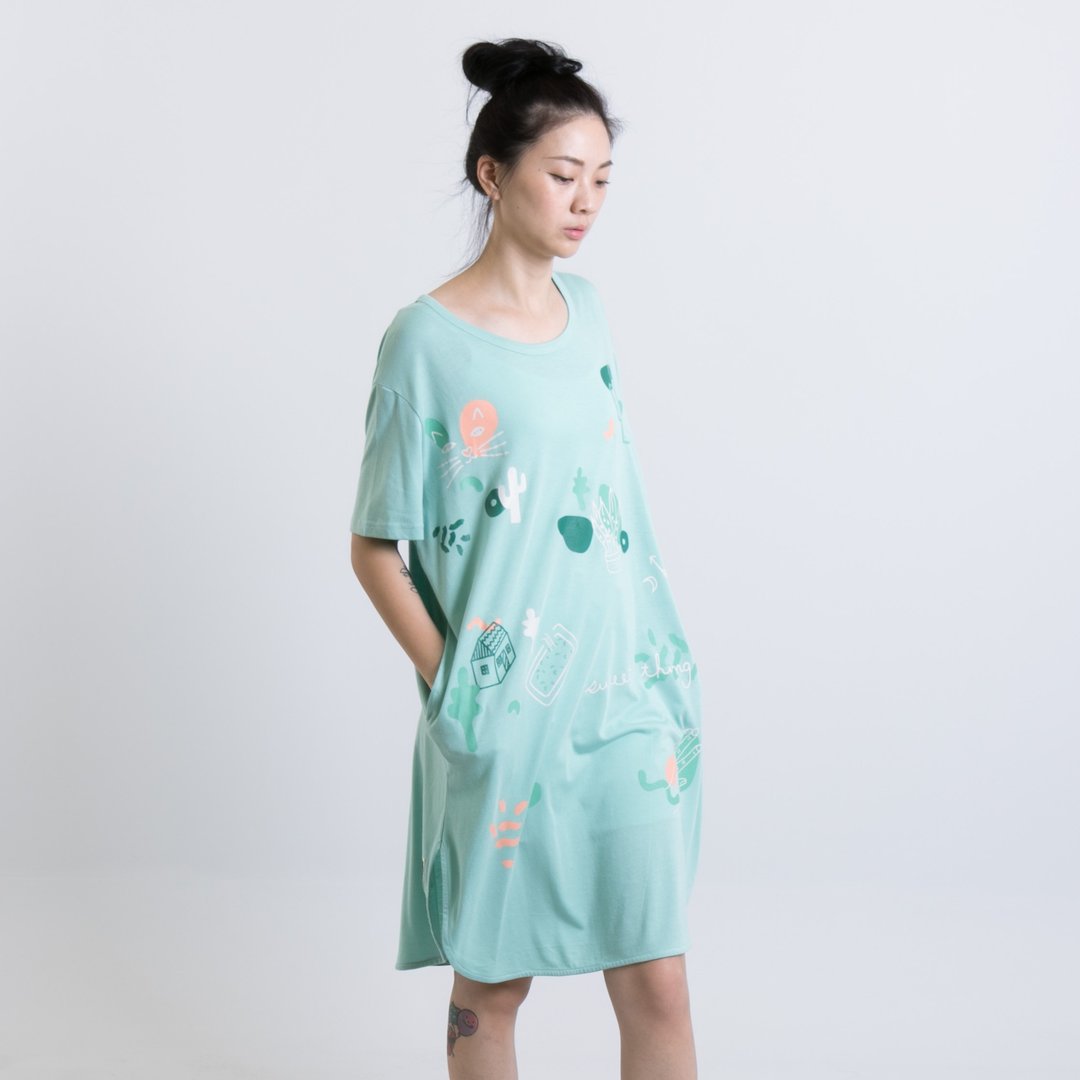 圆弧口袋短T 仙人掌 绿 - 女装 T 恤 - 棉 绿色
