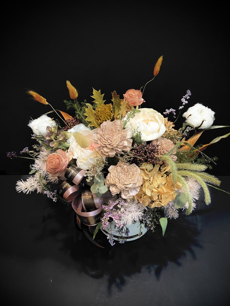 大地色系款 干燥桌花礼 自用布置空间或送礼心意皆适宜。 - 干燥花/捧花 - 植物．花 