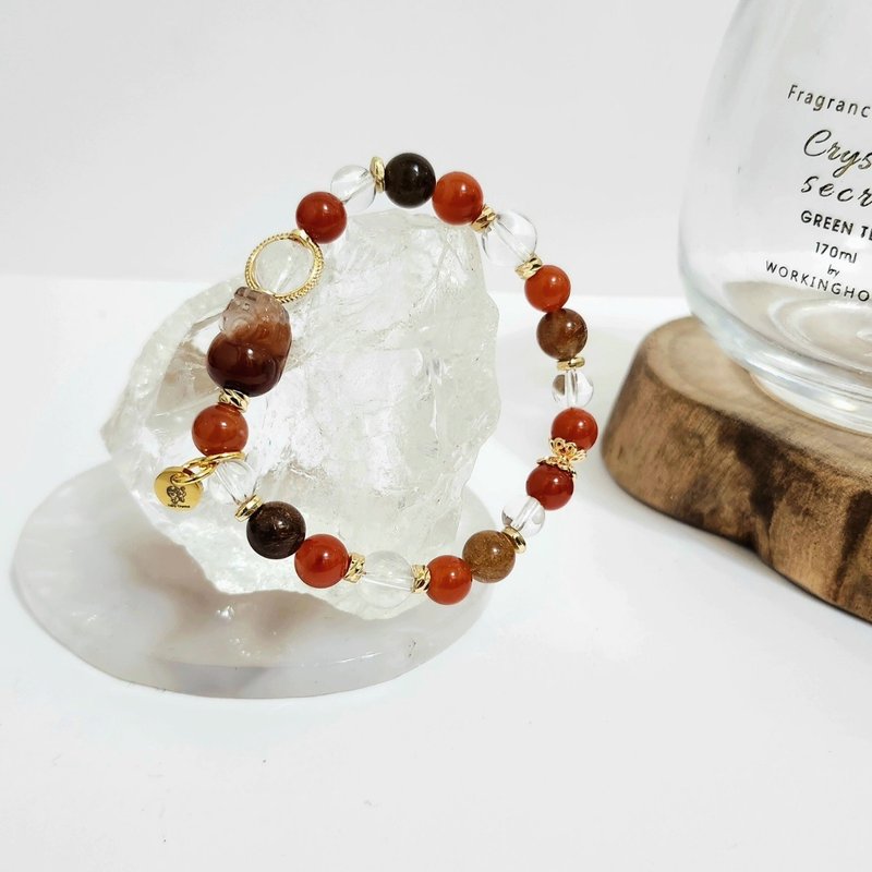 红兔毛貔貅设计手链/招贵人/聚财/平衡情绪之水晶 - 手链/手环 - 水晶 红色
