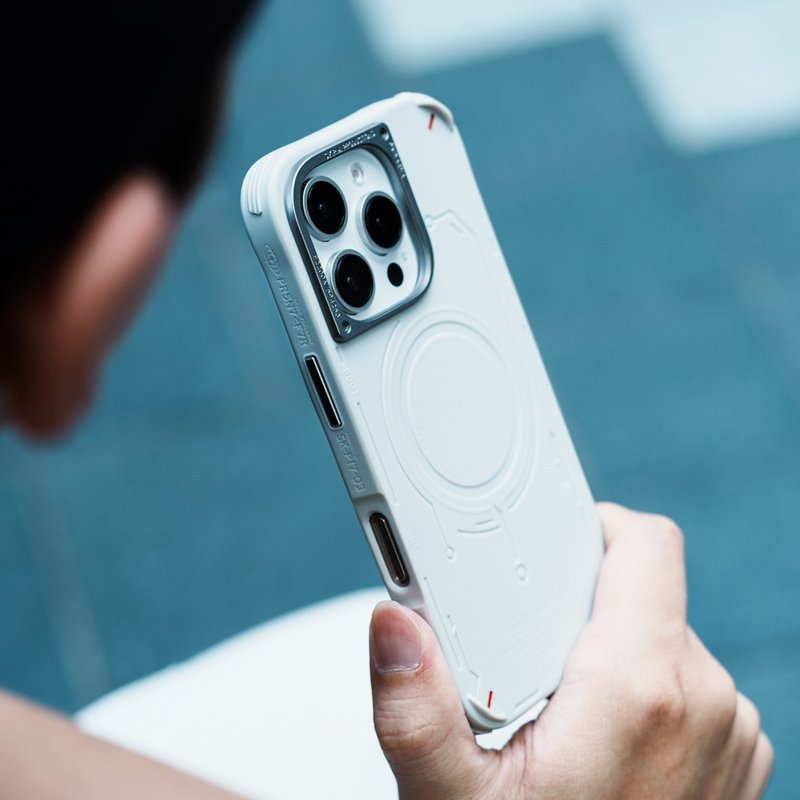 iPhone 16系列 Mecha未来元素磁吸防摔手机壳-浅灰 - 手机壳/手机套 - 其他材质 灰色