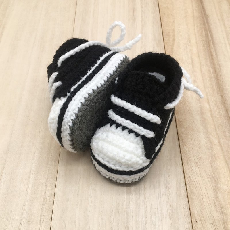 Stylish Baby Sneakers - Black and White Crochet Shoes - Handmade Toddler Booties - 童装鞋 - 压克力 黑色