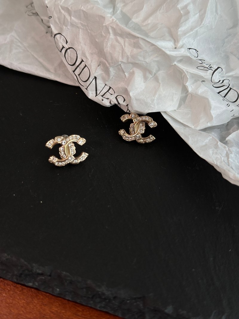 中古品 CHANEL 香奈儿 水钻双CC耳钉 - 耳环/耳夹 - 银 银色