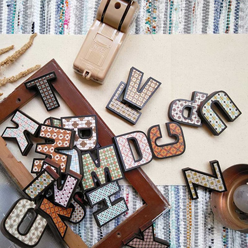 | 木制花砖纹路强力磁铁 | 英文款 - 冰箱贴/磁贴 - 木头 多色