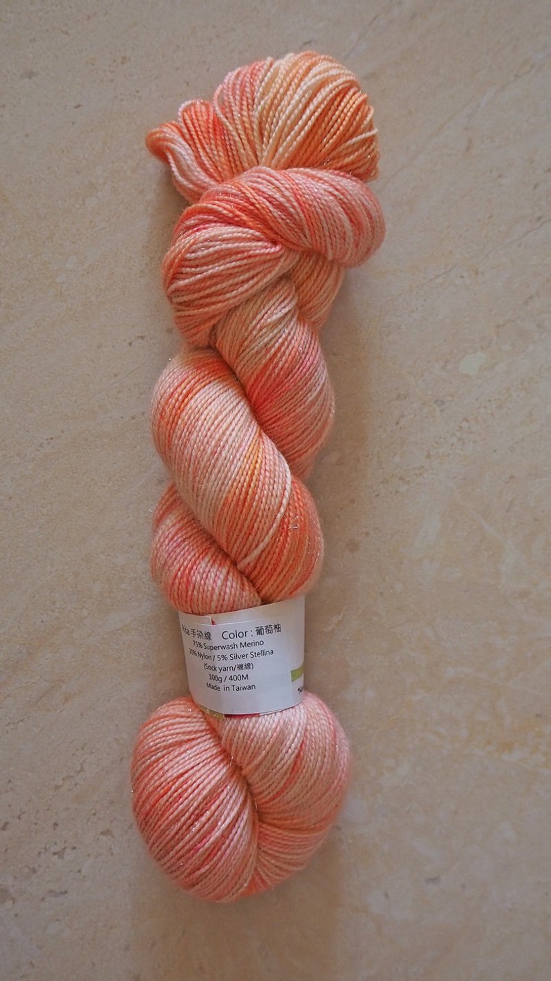 手染线。葡萄柚(火花) - 编织/刺绣/羊毛毡/裁缝 - 羊毛 