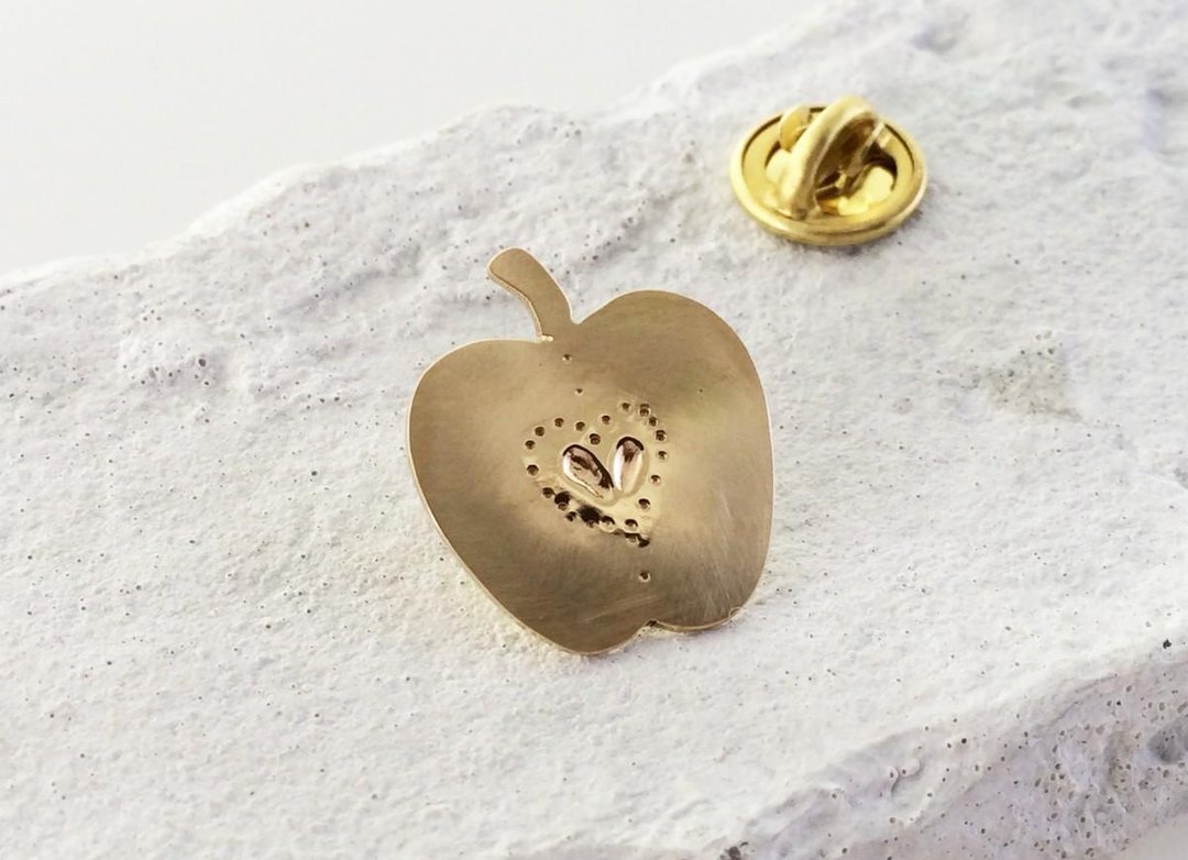 ☆ Apple ☆ Brass pins - 胸针 - 其他金属 