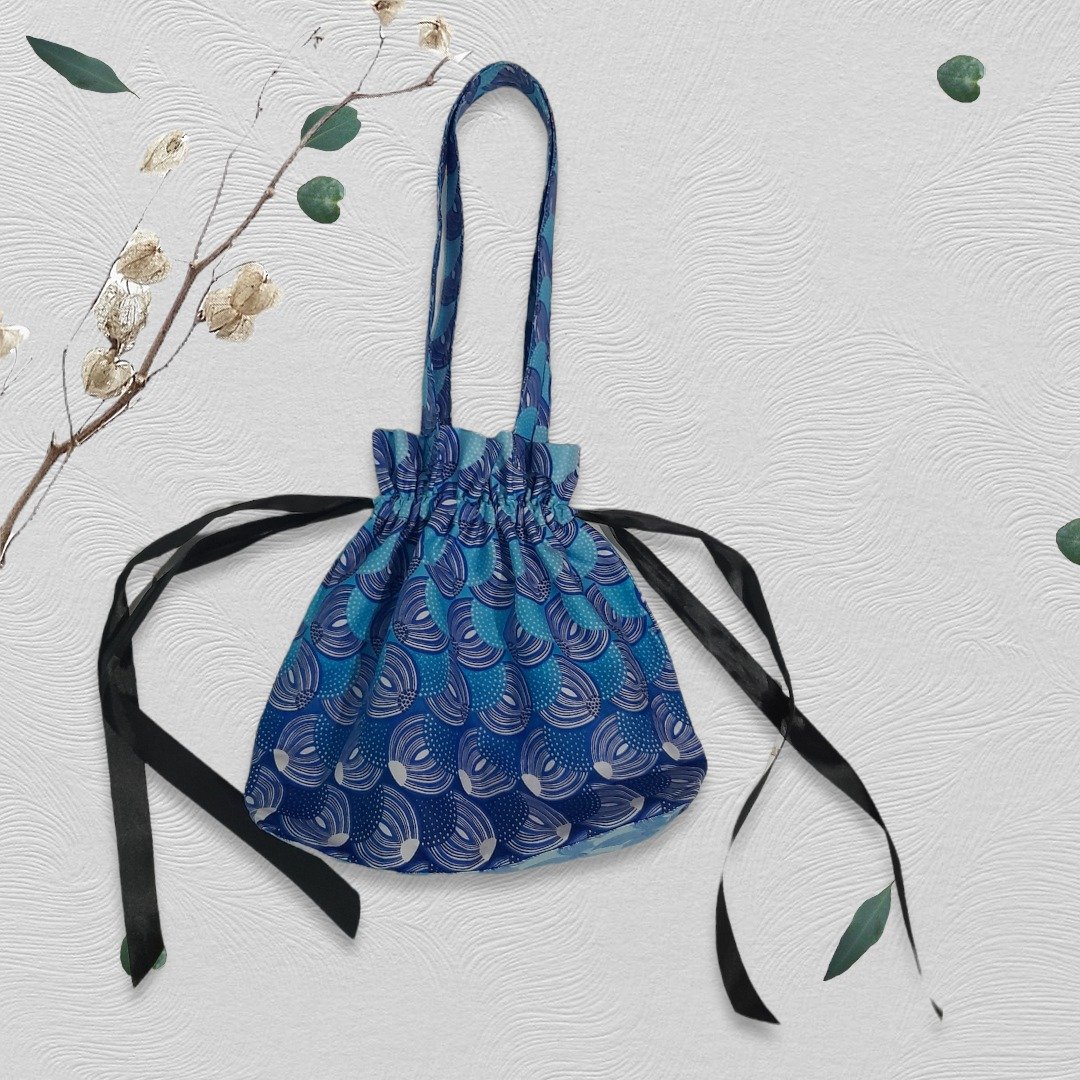 African print drawstring bag, shoulder bag, Ribbon drawstring bag Tote bag Gifts - 束口袋双肩包 - 棉 蓝色