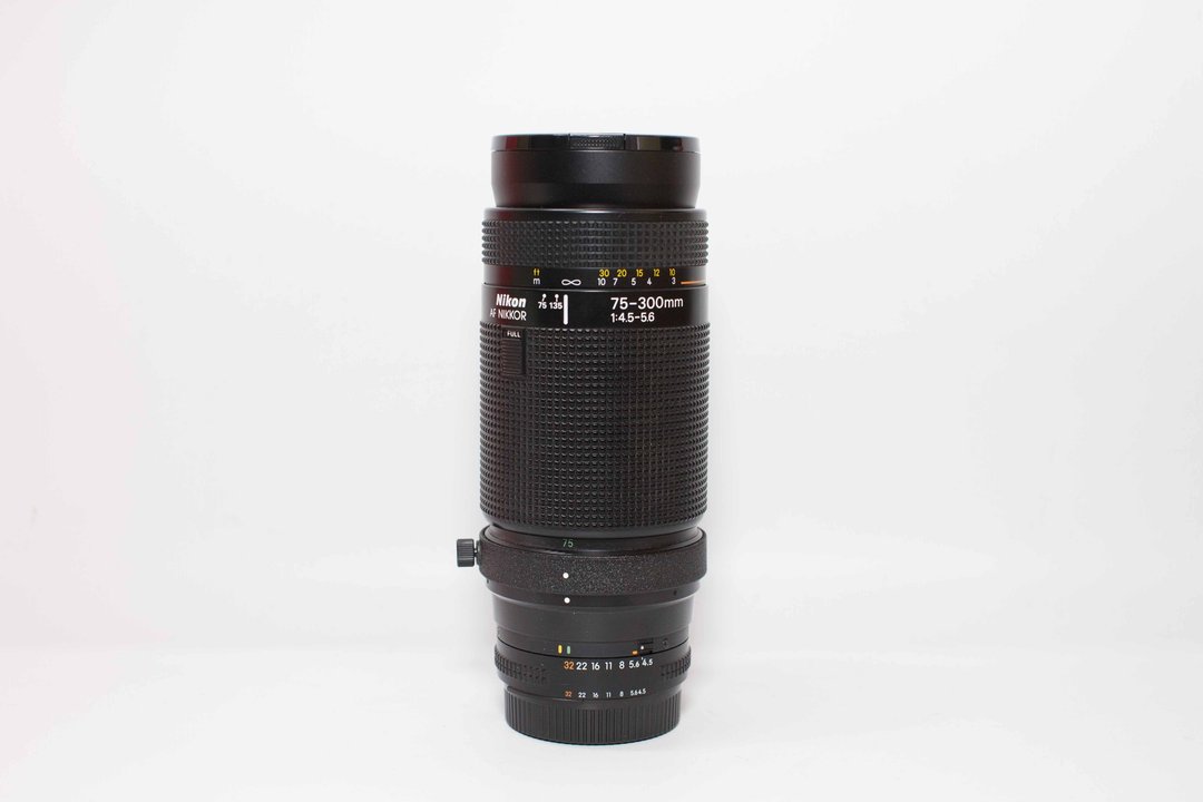 Nikon AF NIKKOR 75-300mm F4.5-5.6 #319811 - 相机 - 其他金属 黑色