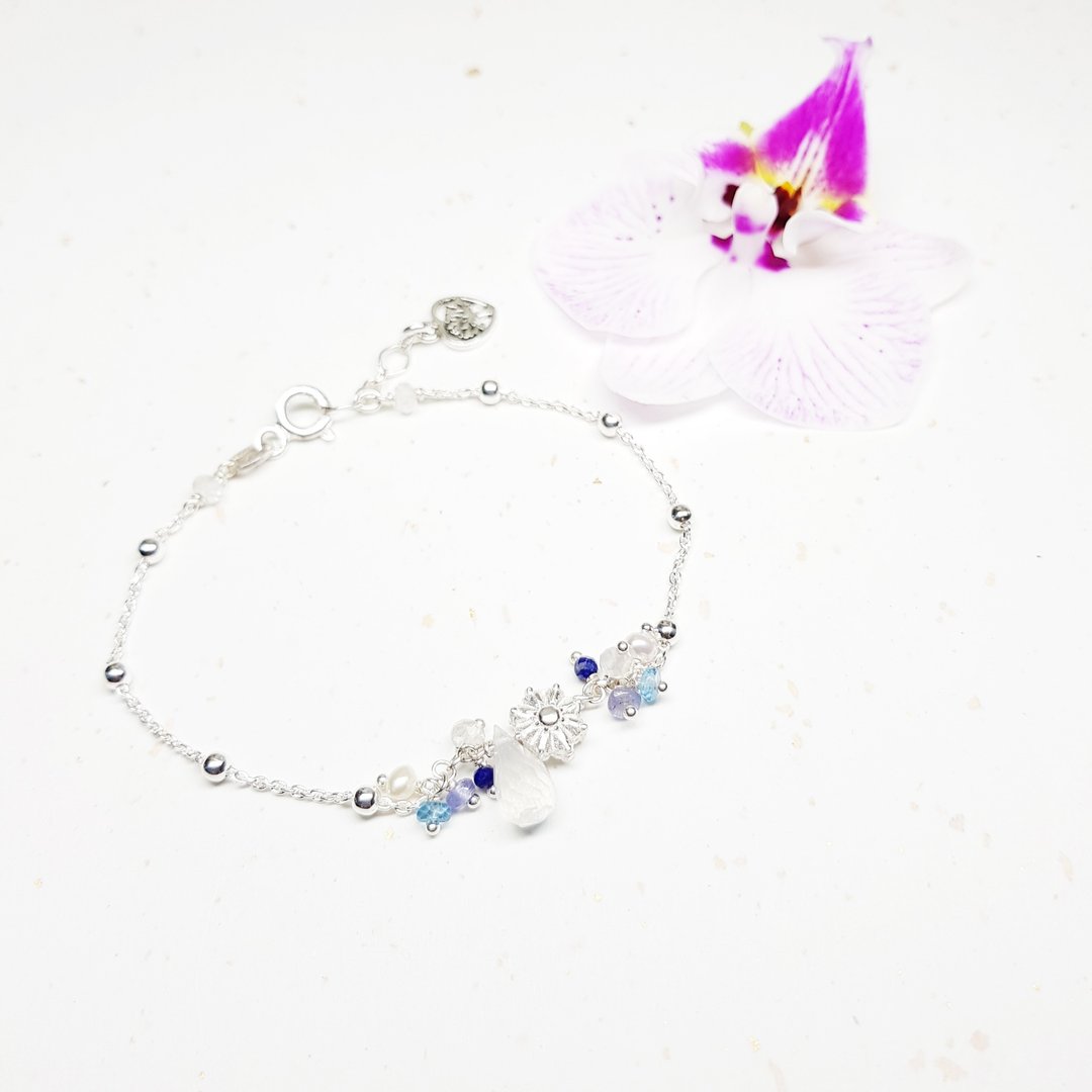 优雅小妞系列~月光石与青金石纯银手链 Moonstone 免费【圣诞礼盒 - 手链/手环 - 宝石 白色