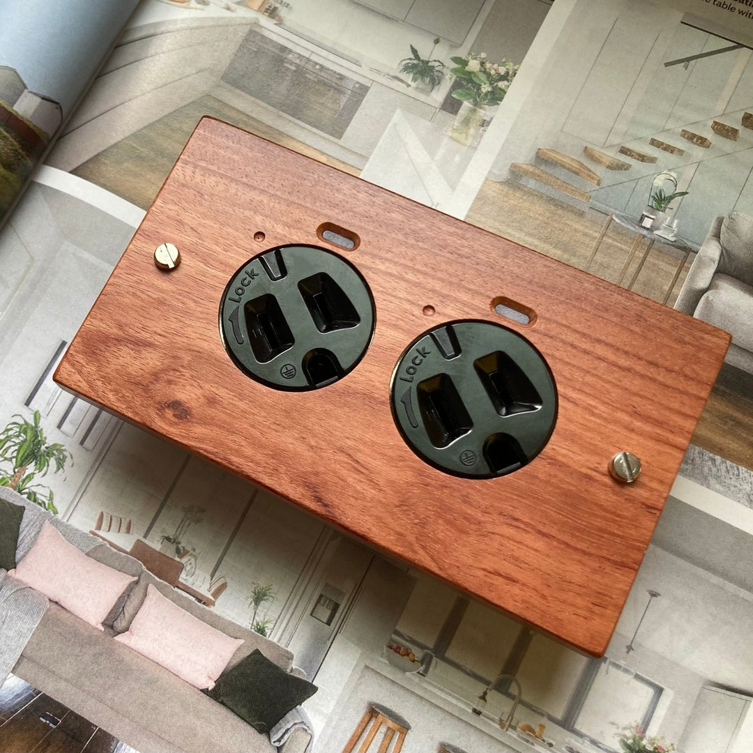 Elevon准好拔 WOOD 墙壁插座系列 花梨木 Rosewood - 墙贴/壁贴 - 木头 咖啡色