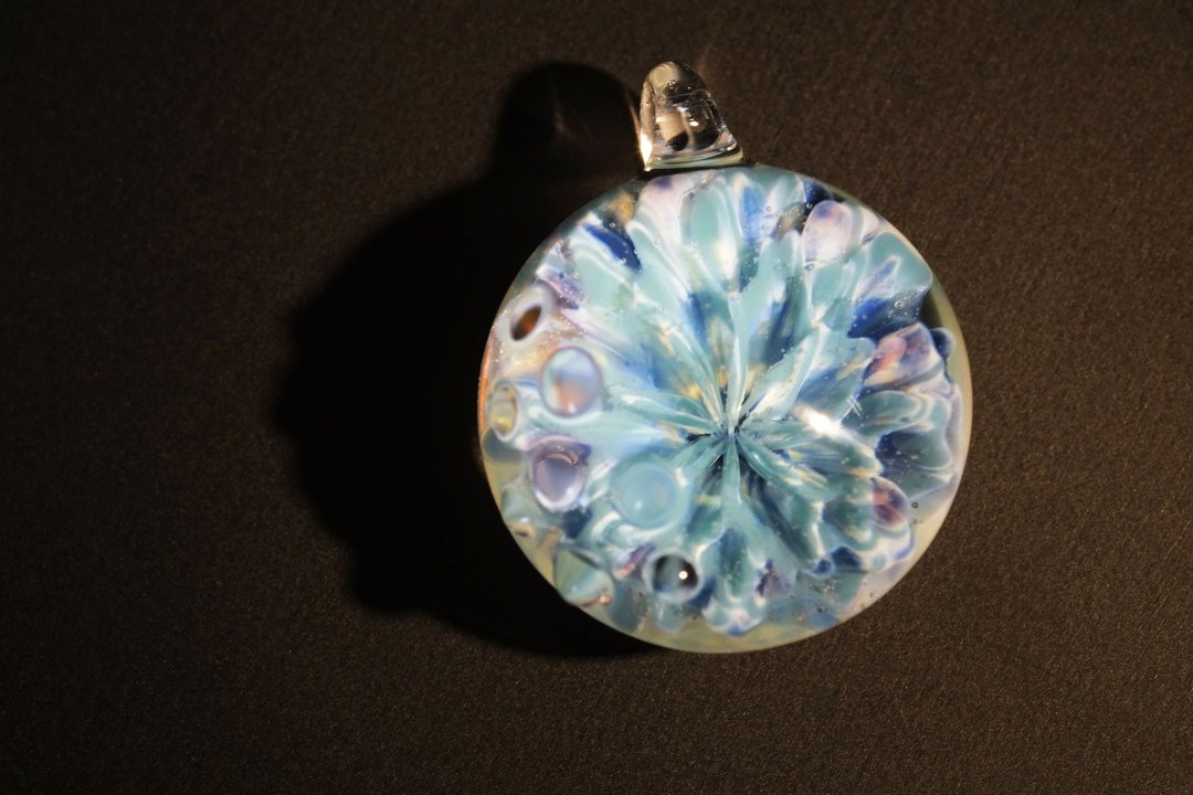 water floral 水中花琉璃吊坠 - 颈链 - 玻璃 蓝色