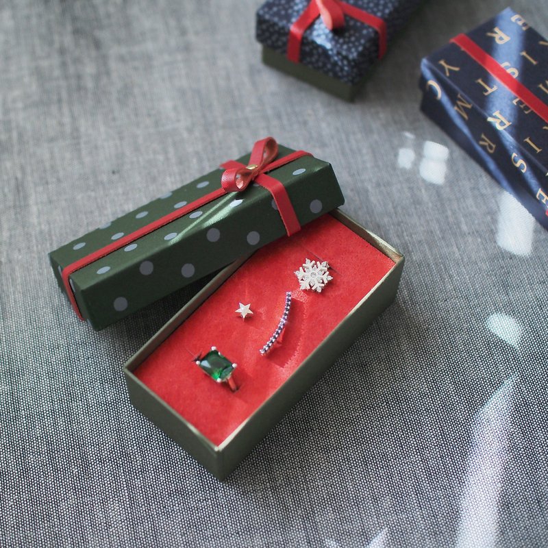 Snowflake Necklace & Starry Sky Earrings Emerald Ring 4-piece set - 项链 - 其他金属 多色