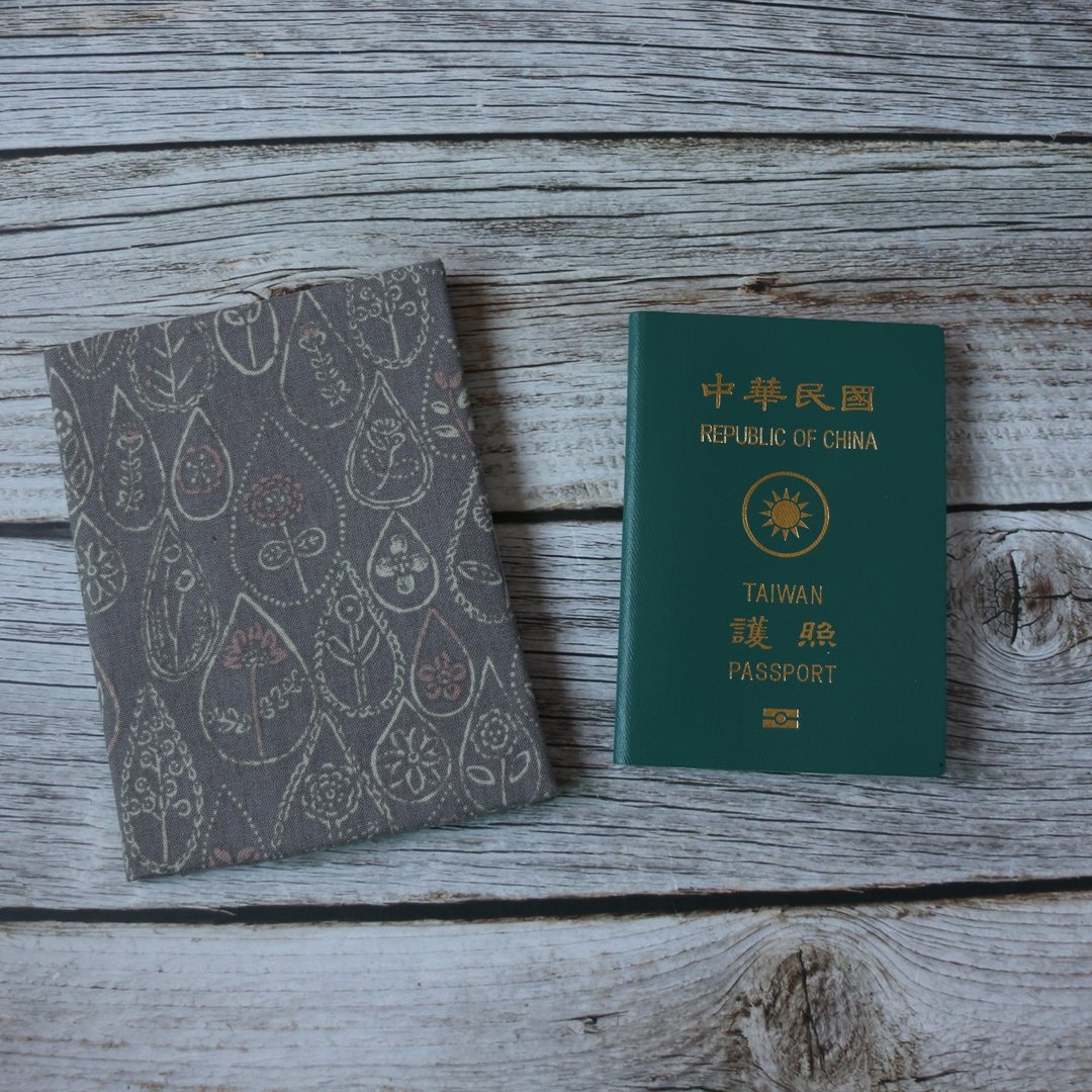 【日系小花】护照套 护照夹 护照包 出国必备 - 护照夹/护照套 - 棉 蓝色