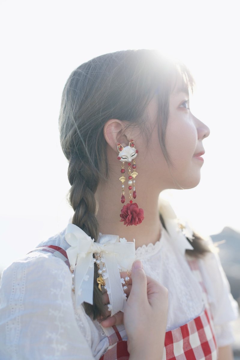 日本和风系列 - 狐狸面具酒红色永生花耳环 - 耳环/耳夹 - 其他材质 红色