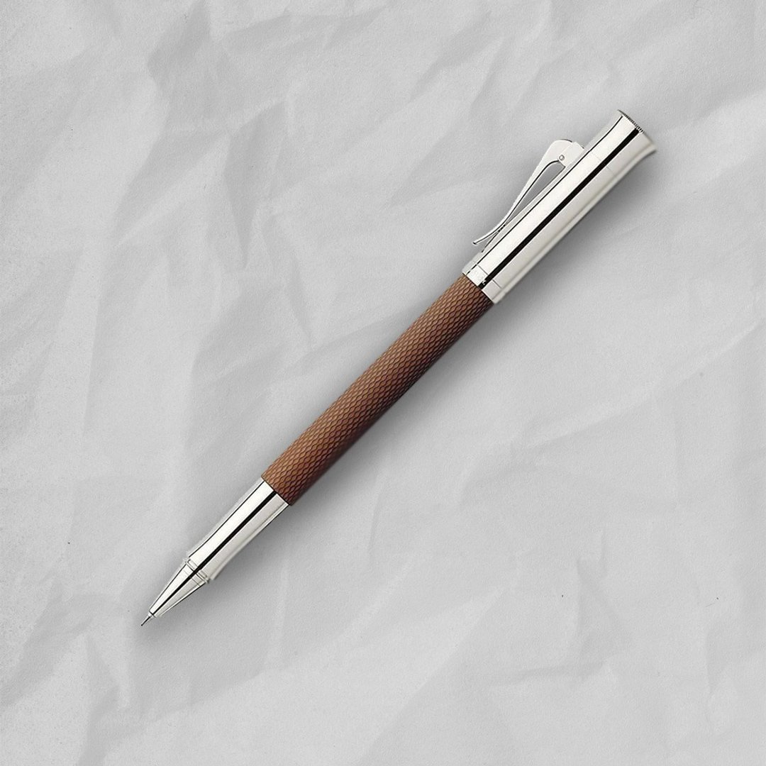 【Graf von Faber-Castell】 绳纹饰 钢珠笔-白兰地 VIP刻字服务 - 钢珠笔 - 树脂 咖啡色
